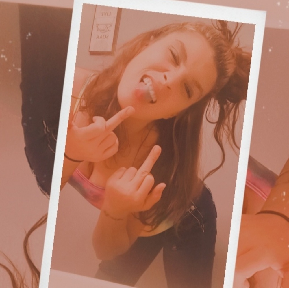 Meet your Posher, Courtney